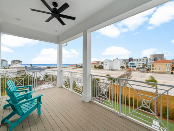Luxurious Beach Home 6-Bedroom - Your Tropical Escape Awaits